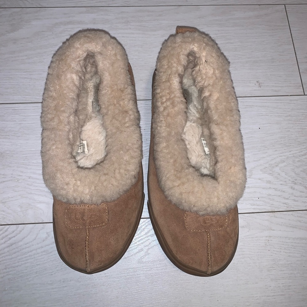 UGG Platform Suede Flat Slippers Carmel Brown Size 6